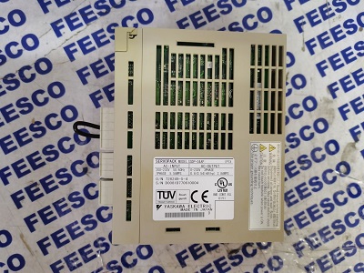 YASKAWA SERVO DRIVER (SGDP-04AP)