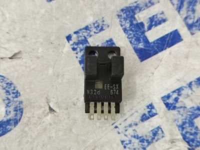 OMRON PHOTOELECTRIC SENSOR, SLOT TYPE, CLOSE-MOUNTING (EE-SX674)