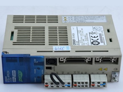OMRON AC SERVO DRIVER (R7D-AP02H)