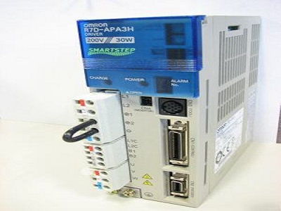 OMRON AC SERVO DRIVER (R7D-APA3H)