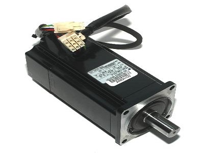 YASKAWA AC SERVO MOTOR (SGM-04U314C)