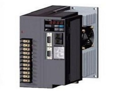 FUJI AC SERVO DRIVER (RYC202C3-VVT2)